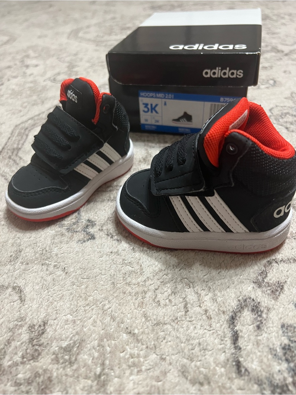 Adidas Hoops Mid 2.0